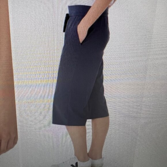 Closet Clearance Black Lole Gateway Capri - Picture 1 of 8